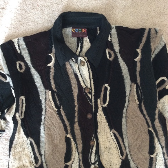 Women’s top of the line Coogi sweater - Picture 6 of 6